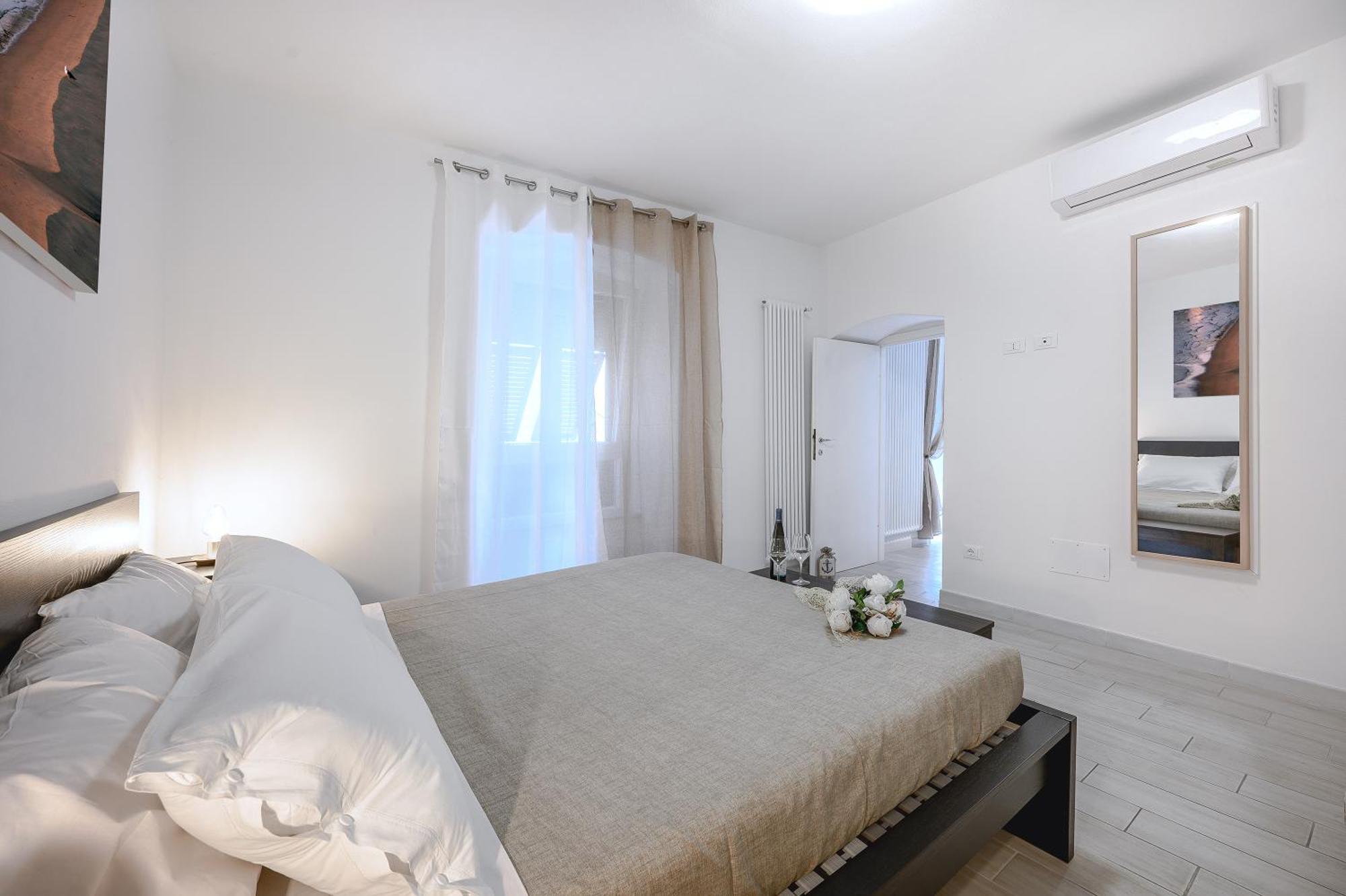 La Piazzetta In Centro Apartman La Spezia Kültér fotó